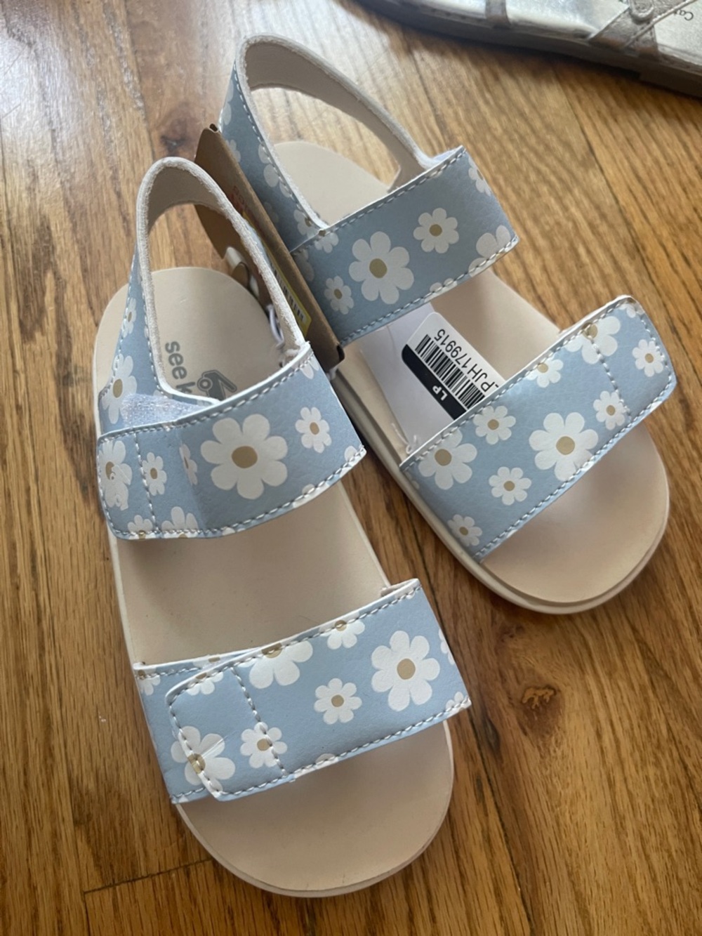 See Kai Run Light Blue Daisy sandal size 11